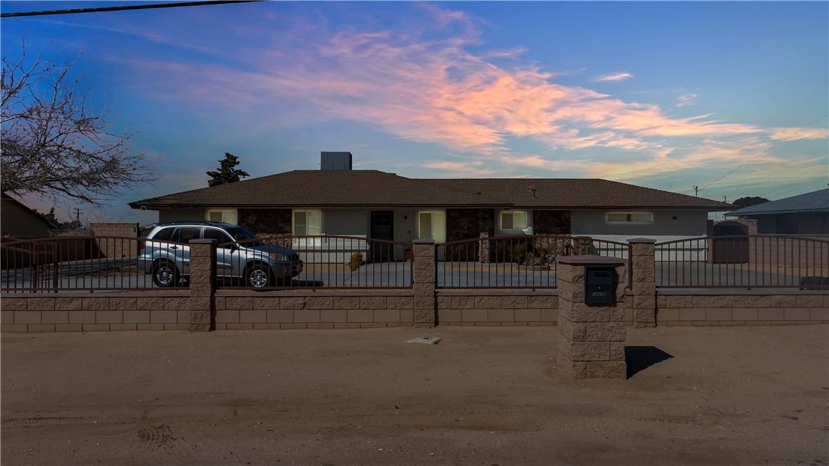 18498 Plumas Street Property Photo 2