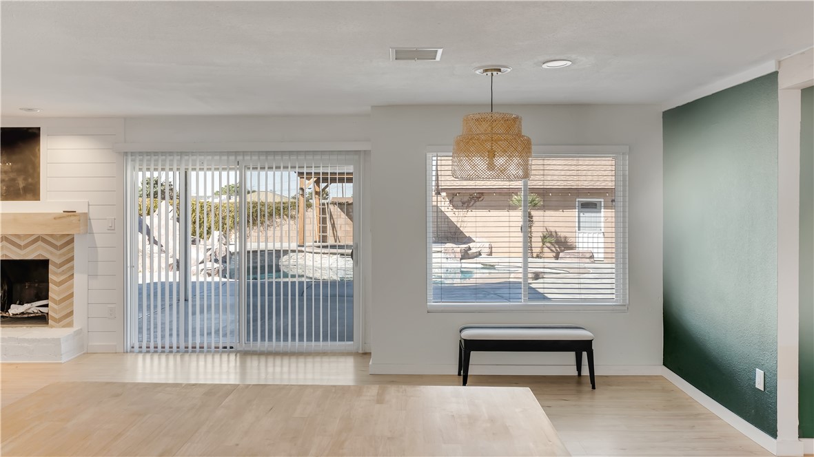 18498 Plumas Street Property Photo 13