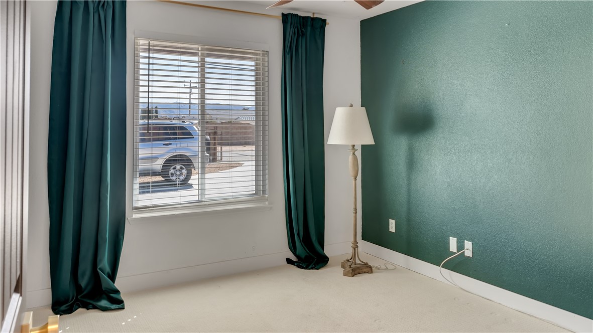 18498 Plumas Street Property Photo 15