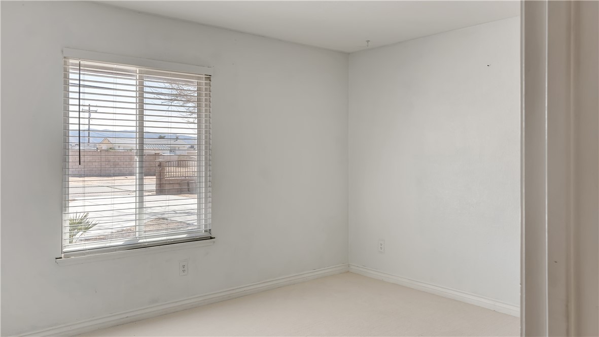 18498 Plumas Street Property Photo 18
