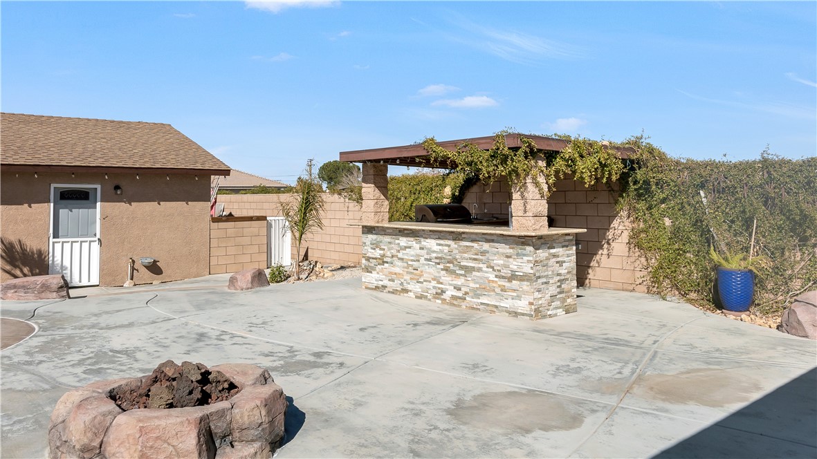 18498 Plumas Street Property Photo 22