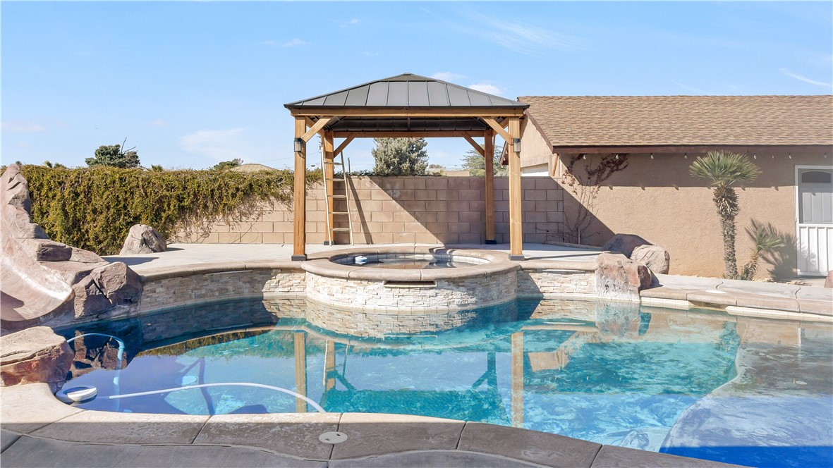 18498 Plumas Street Property Photo 25