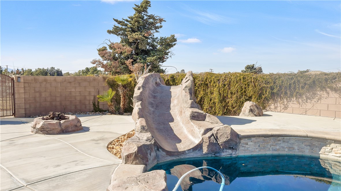 18498 Plumas Street Property Photo 27