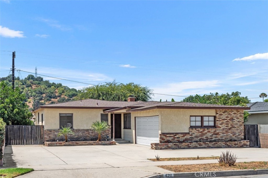 420 E Colorado Avenue Property Photo 1