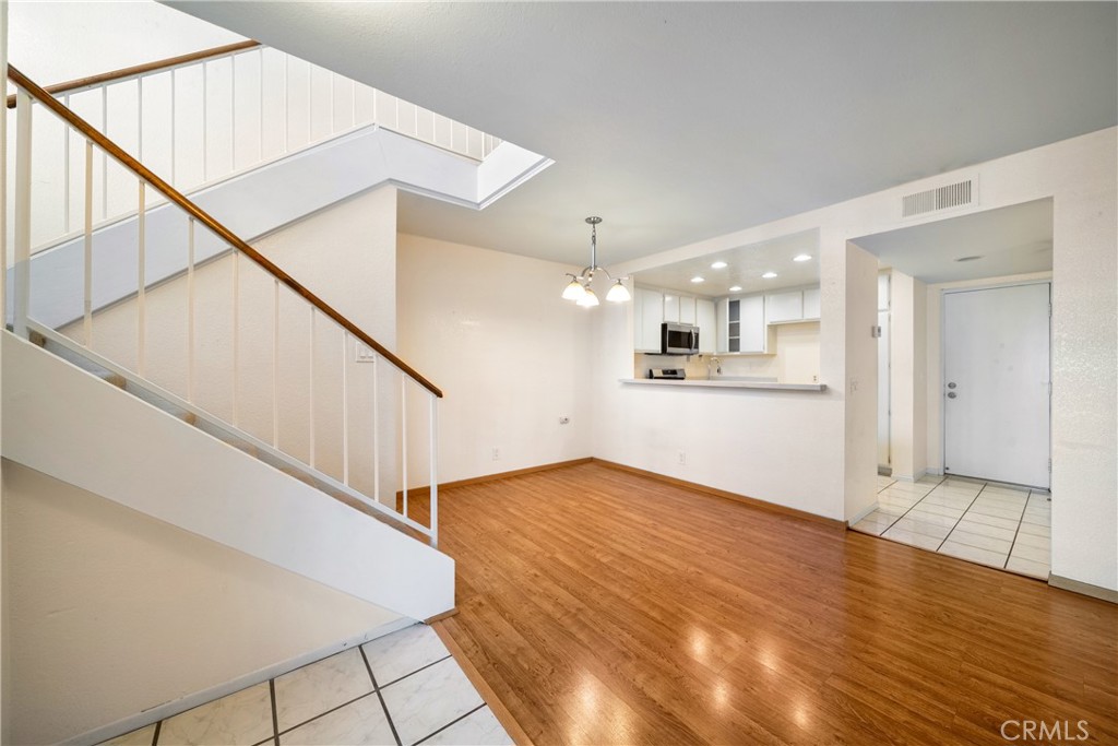 12277 Foster Road Property Photo 8