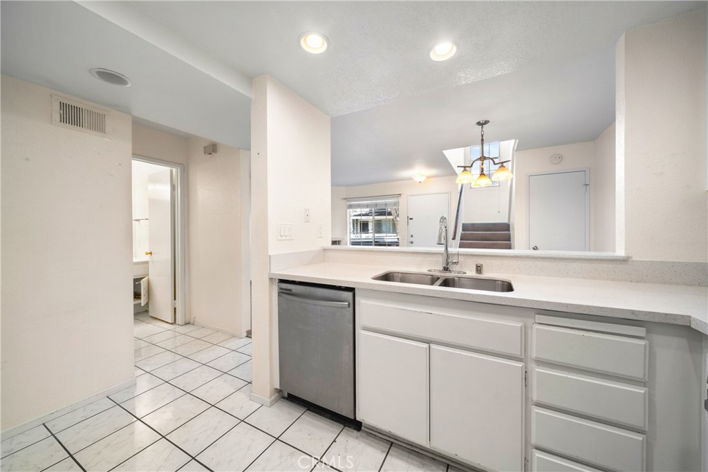 12277 Foster Road Property Photo 20