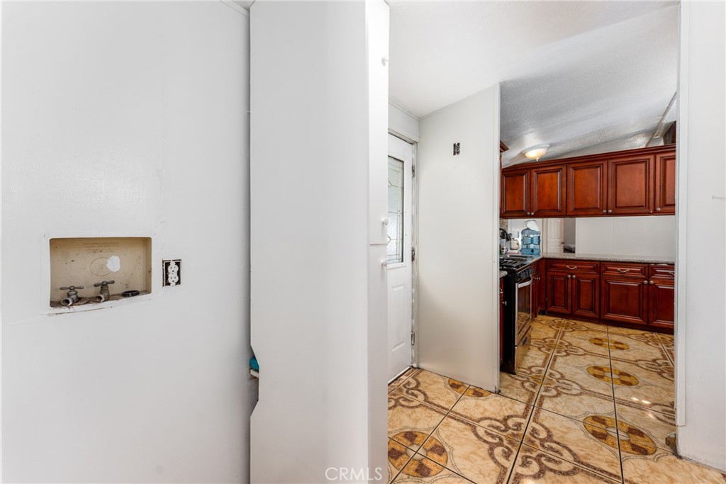 17225 Valley Boulevard 59 Property Photo 13