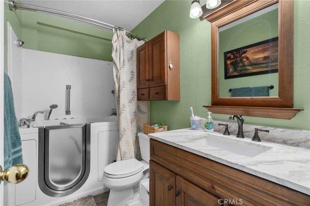 7420 London Avenue Property Photo 12