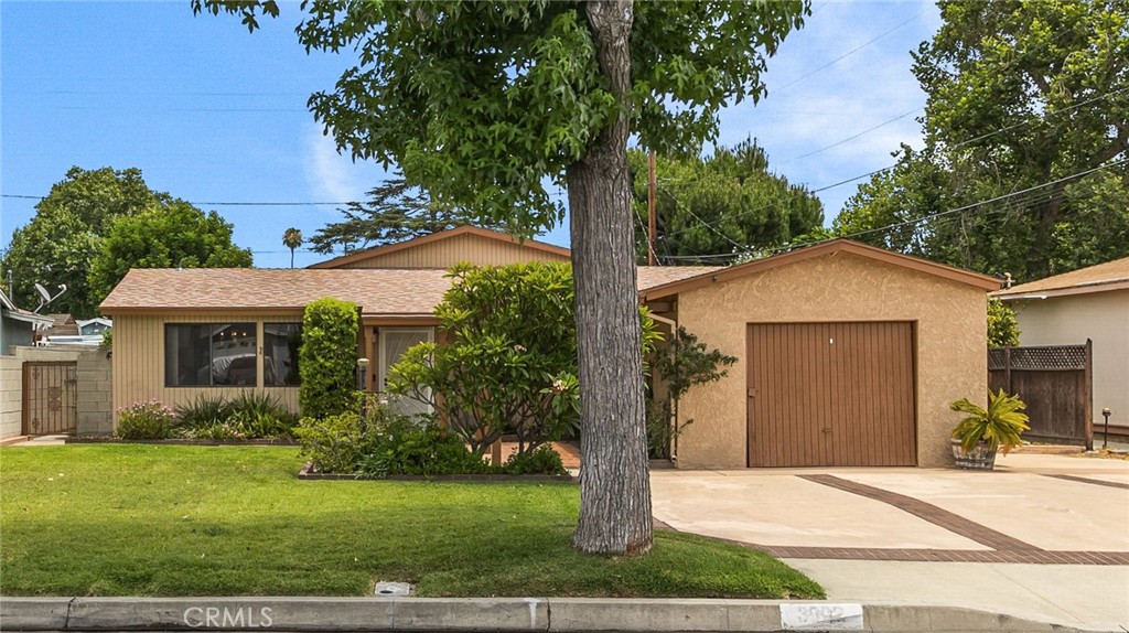 3902 N Morada Avenue Property Photo 1