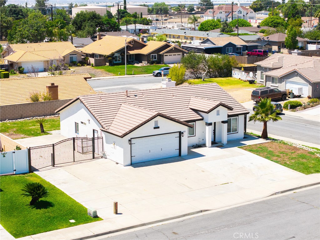 1421 Wildflower Street Property Photo 1
