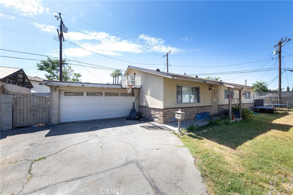 5082 La Madera Avenue Property Photo 1