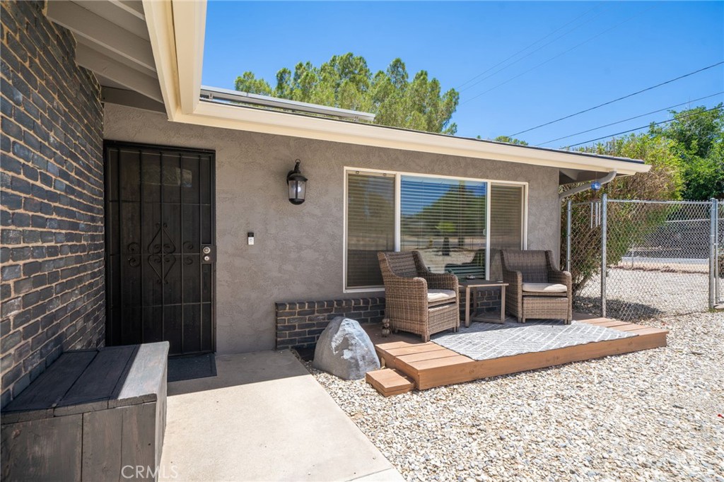10147 Primrose Avenue Property Photo 4