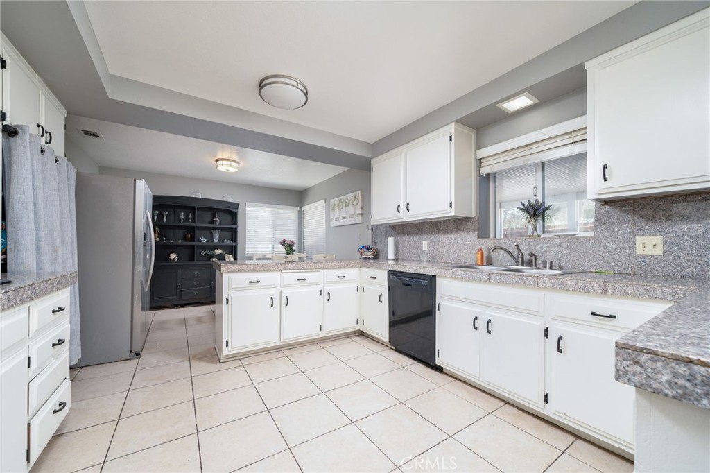 10147 Primrose Avenue Property Photo 13