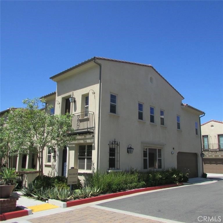908 Grove Court Property Photo 1
