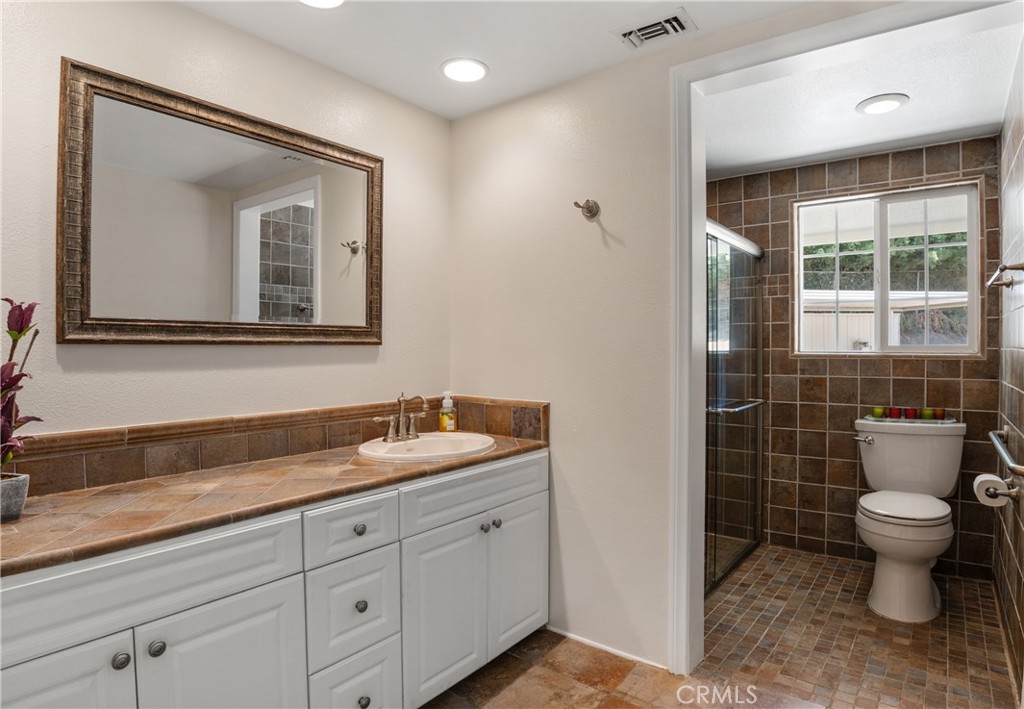 8652 Surrey Lane Property Photo 35