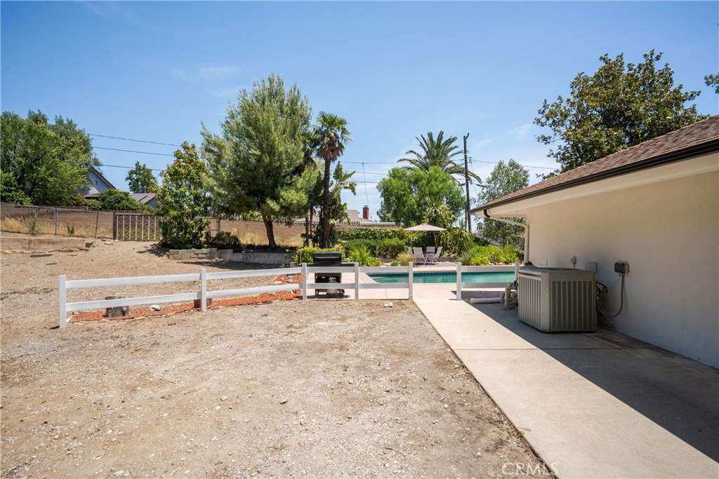 8652 Surrey Lane Property Photo 48