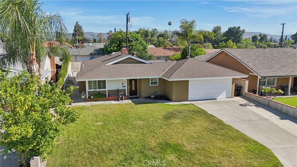3126 E Merrygrove Street Property Photo 1