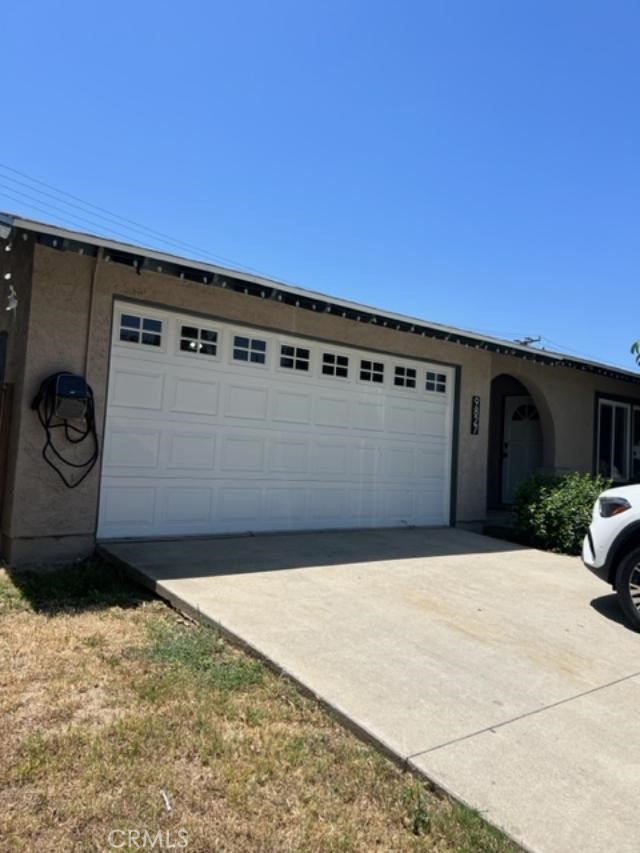 9827 Estacia Court Property Photo 2