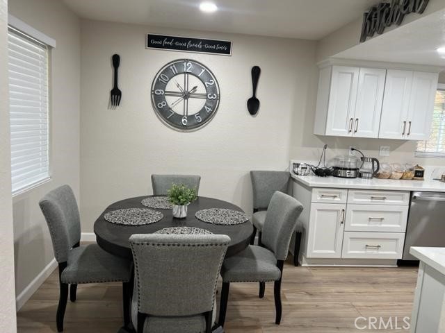 9827 Estacia Court Property Photo 3