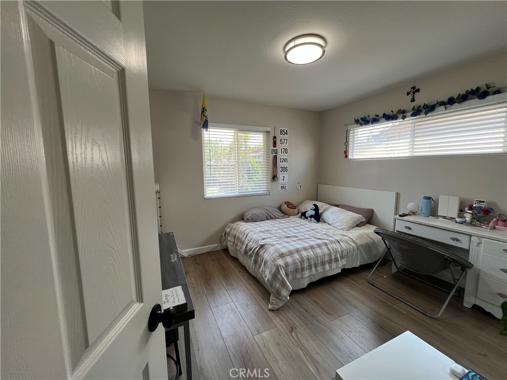 9827 Estacia Court Property Photo 19