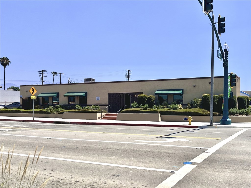 724 N Barranca Unit B Avenue Property Photo 1