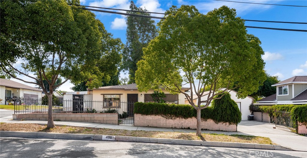 408 N Cataract Avenue Property Photo 1