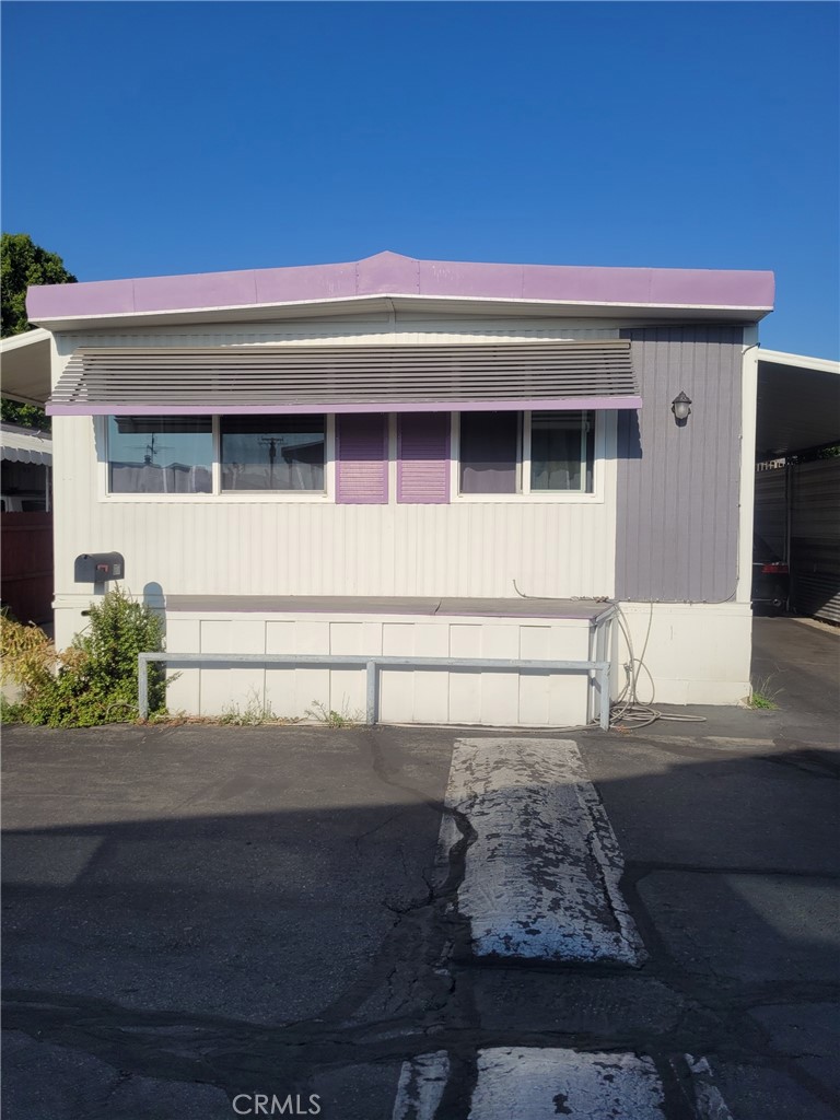 1380 N Citrus Avenue G17