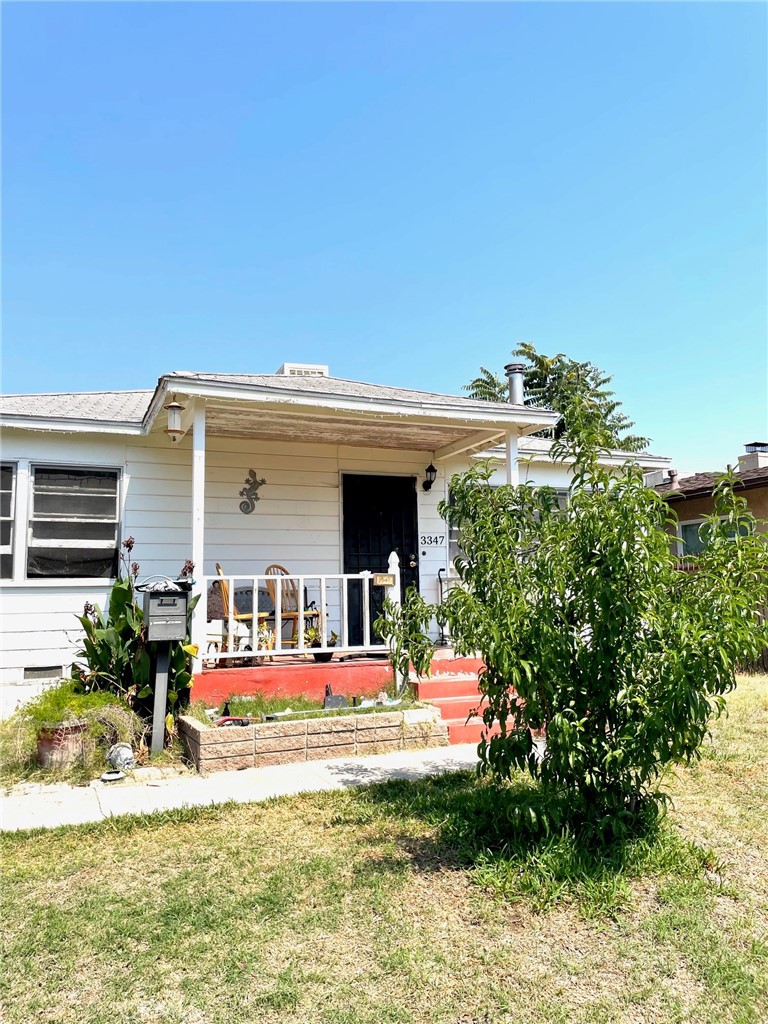 3347 Acacia Property Photo 1