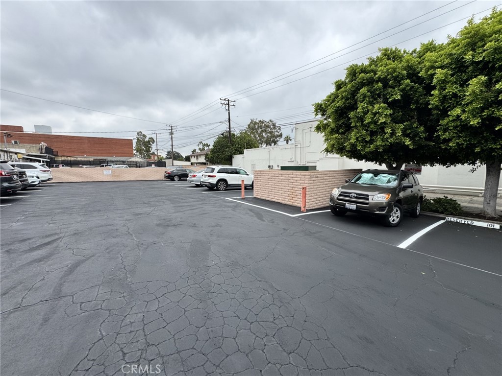 100 S Citrus Avenue Property Photo 13