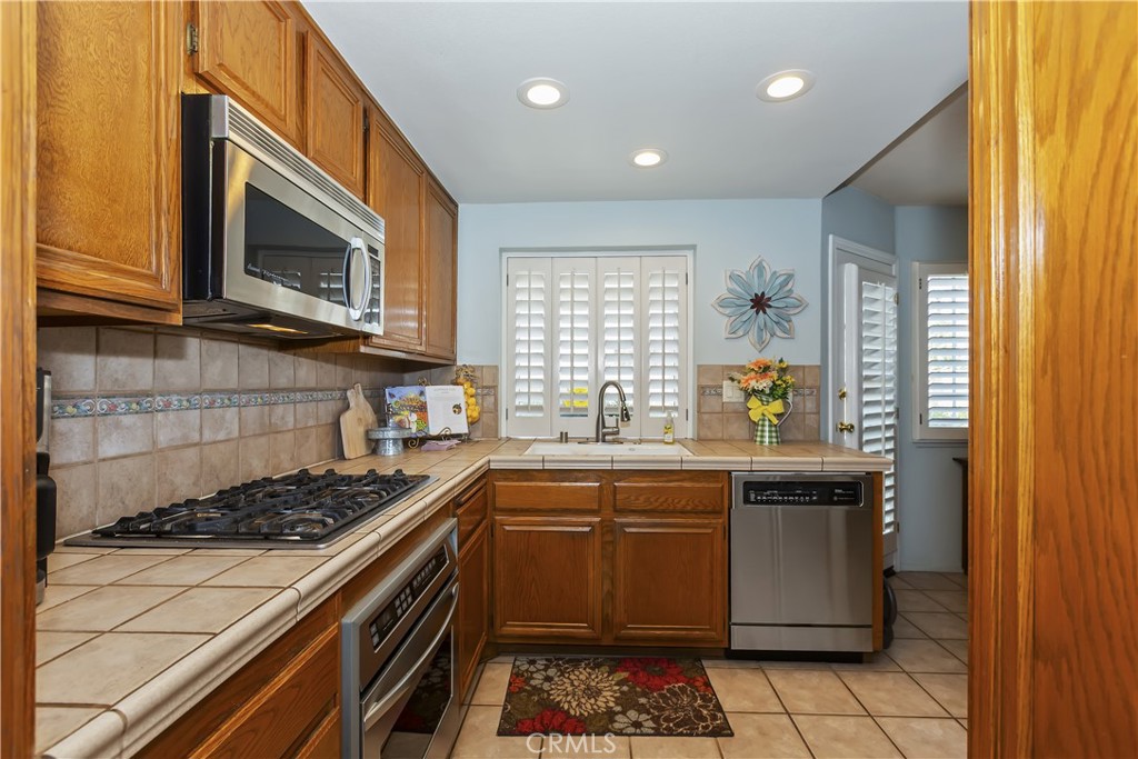 7346 Springmill Place Property Photo 12