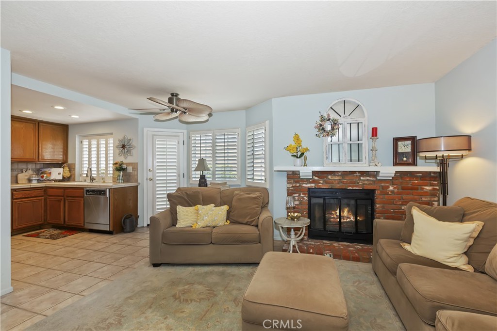 7346 Springmill Place Property Photo 14