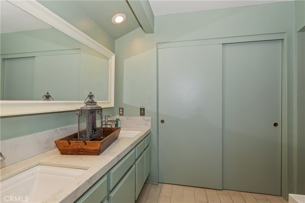 7346 Springmill Place Property Photo 27