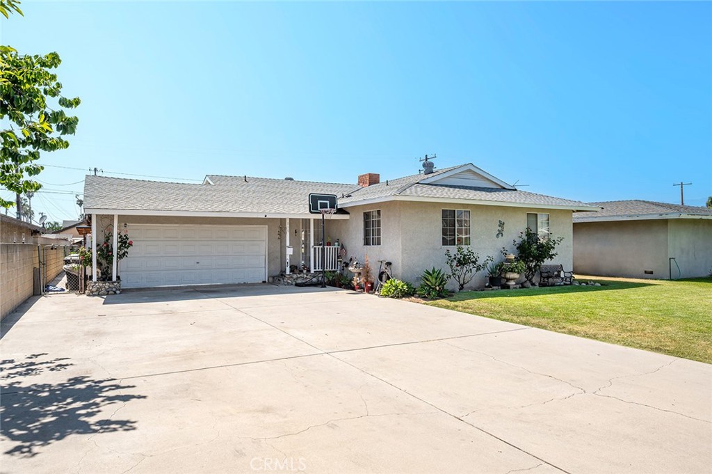 117 N Morada Avenue Property Photo 1