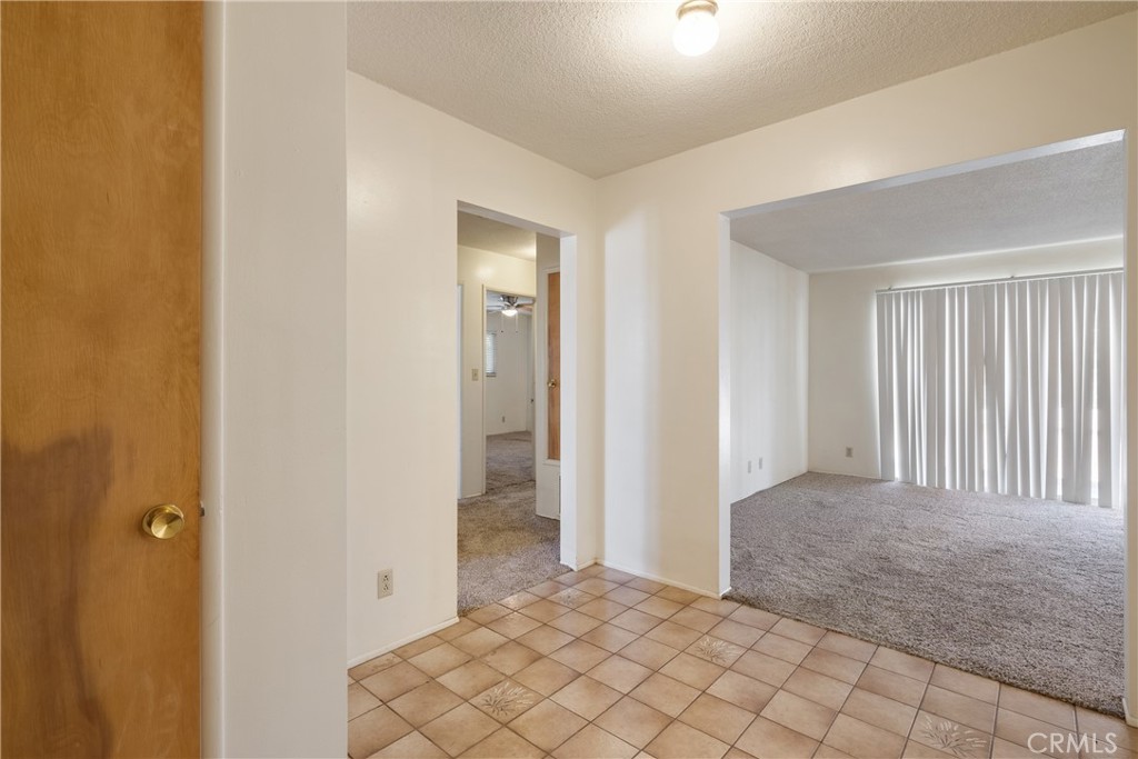 10004 Oakwood Avenue Property Photo 8