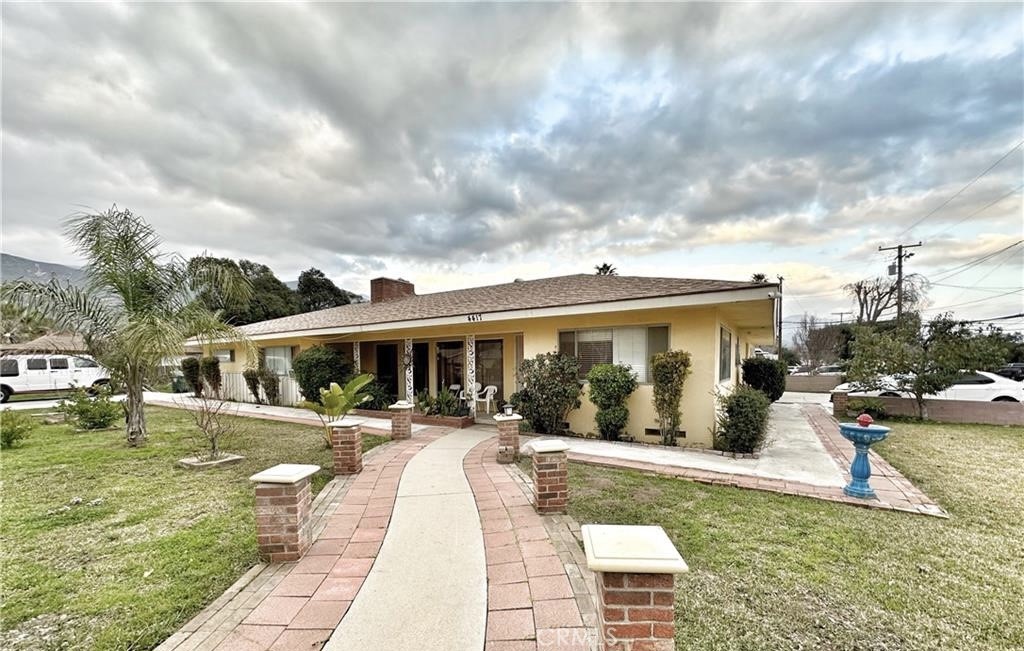 4417 N Mayfield Avenue Property Photo 1