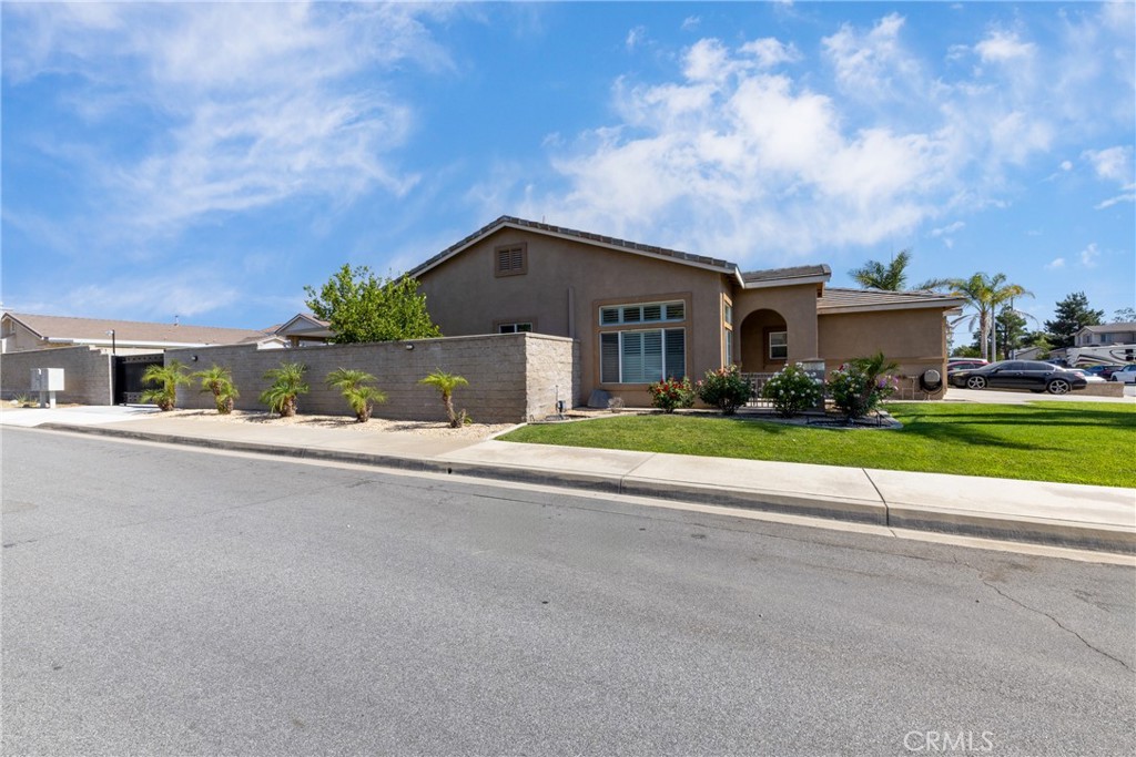 7239 Plumrose Street Property Photo 5