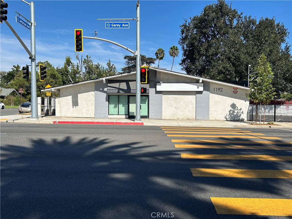 1192 N Garey Avenue Property Photo 2