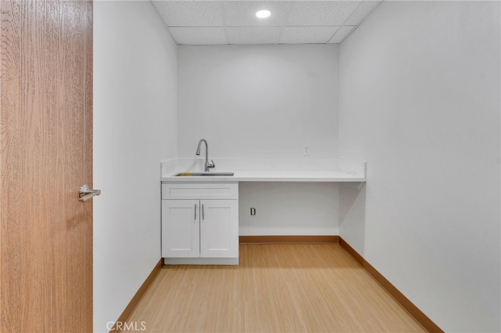 1192 N Garey Avenue Property Photo 10