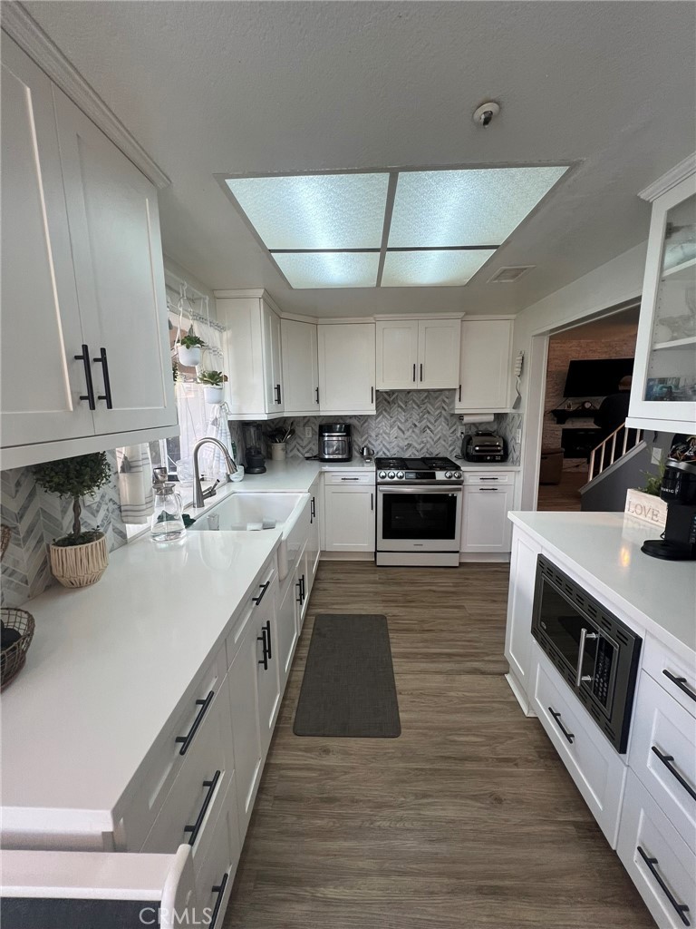 17081 Fern Street Property Photo 7