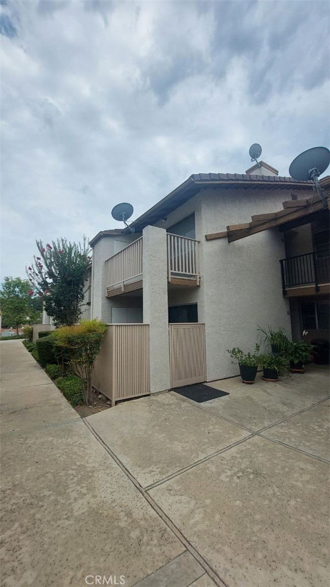 901 Golden Springs Drive E14 Property Photo 1