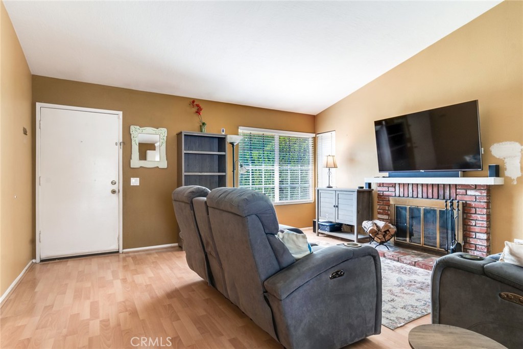 6732 Plum Way Property Photo 5