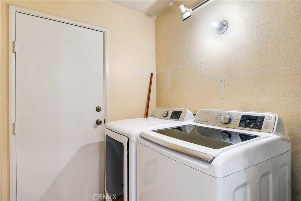 6732 Plum Way Property Photo 11