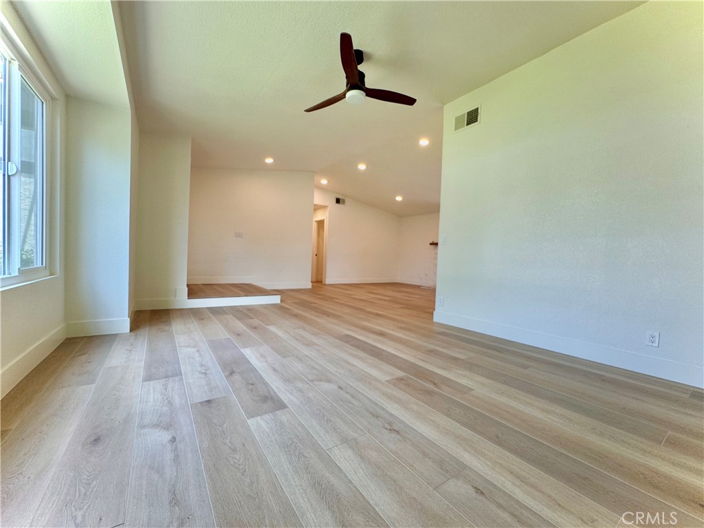 1653 N Fillmore Avenue Property Photo 3