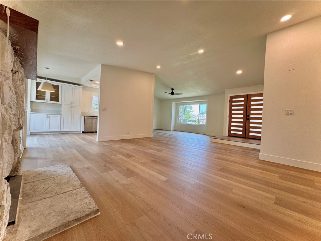 1653 N Fillmore Avenue Property Photo 4