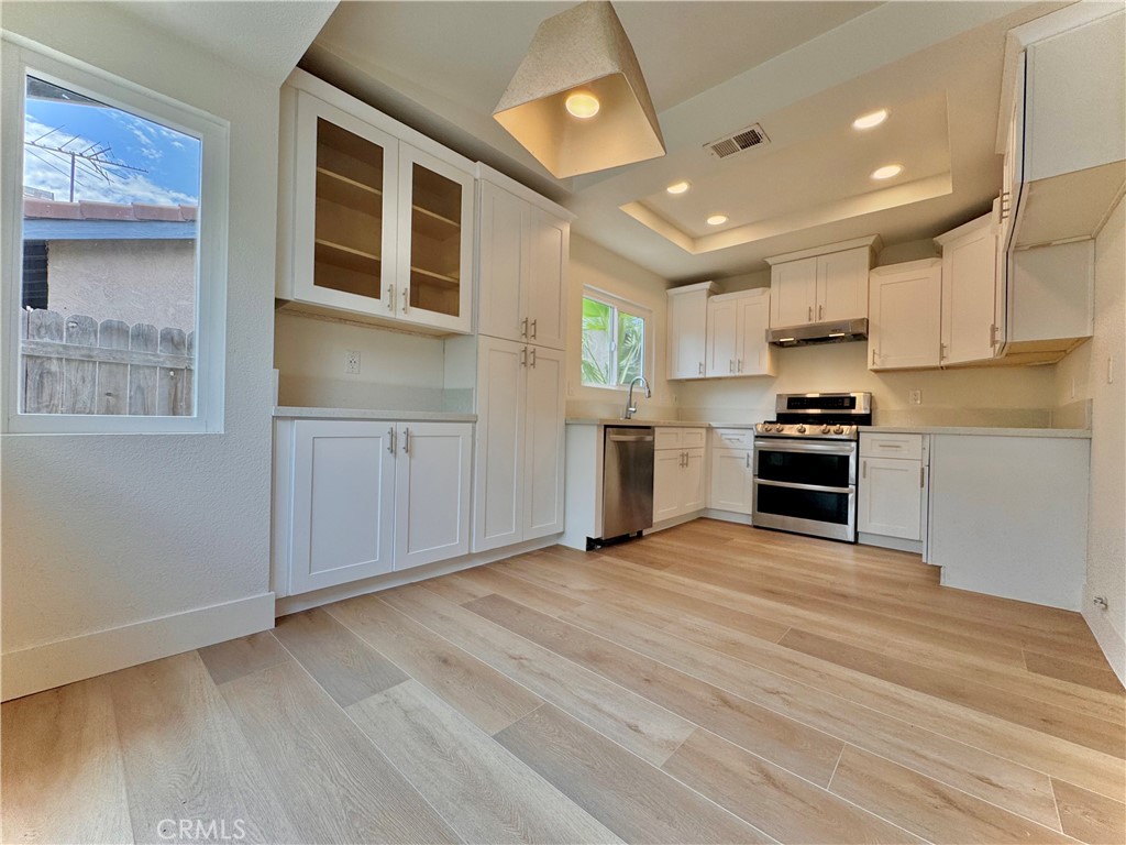 1653 N Fillmore Avenue Property Photo 6