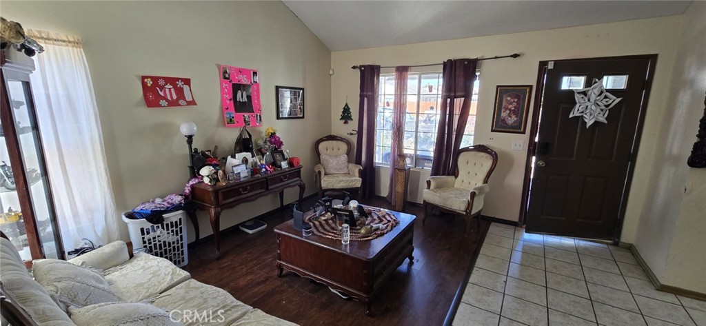 15173 Hill Way Property Photo 4