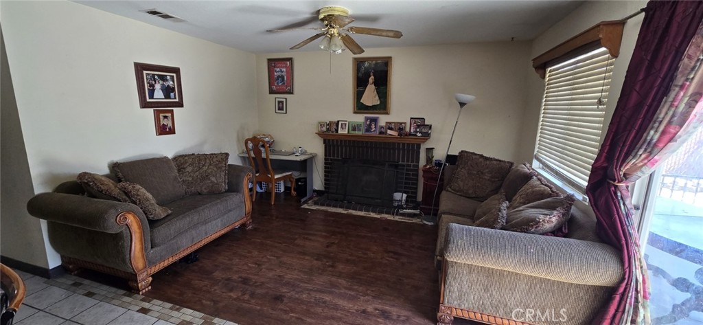 15173 Hill Way Property Photo 7