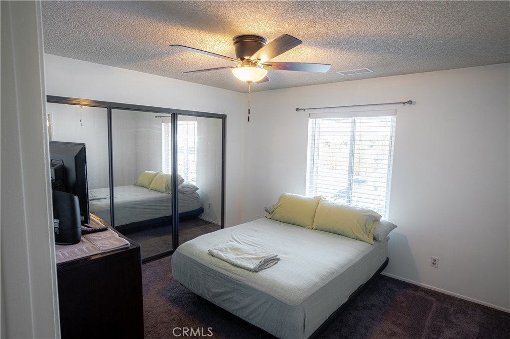 9450 Mango Avenue Property Photo 8