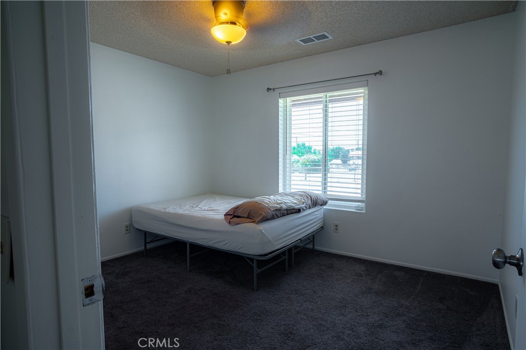 9450 Mango Avenue Property Photo 10