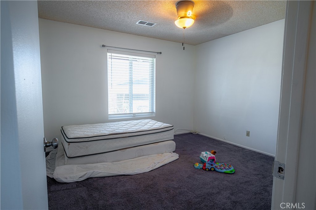9450 Mango Avenue Property Photo 11